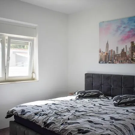 Apartman Lucia Apartment
