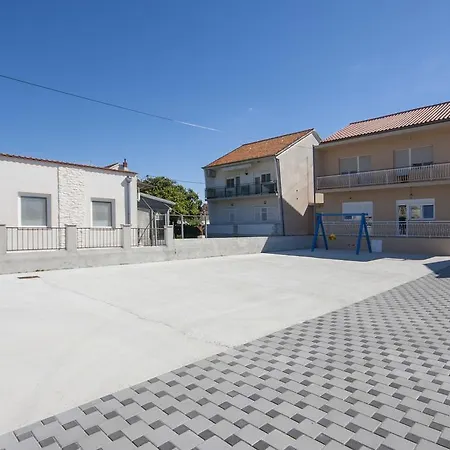 Apartment Apartman Lucia
